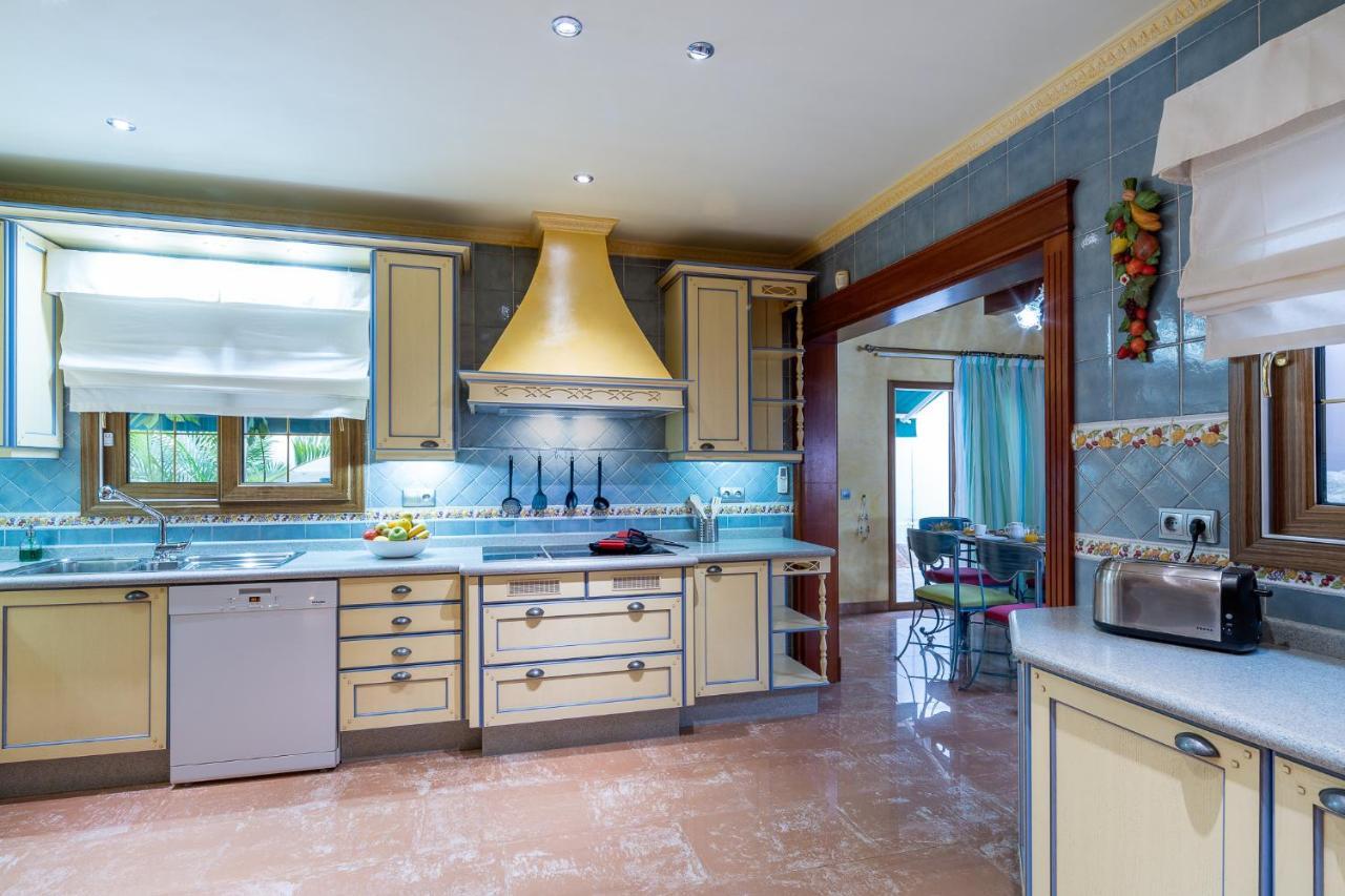 Villa Dalara Maspalomas, Private Pool And Jacuzzi 마스팔로마스 외부 사진